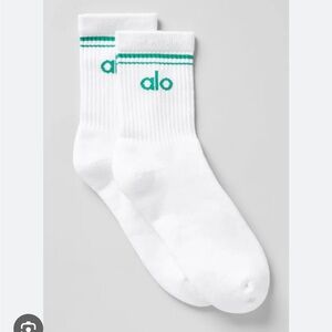 NWT ALO Unisex Half-Crew Throwback Sock, Spruce Green/White, size S